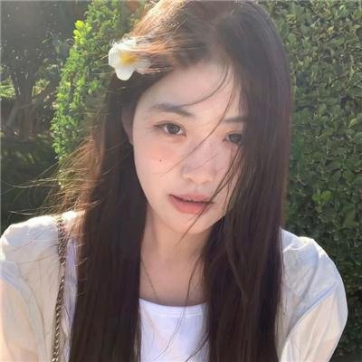 这名男子，捡到了人鱼。
